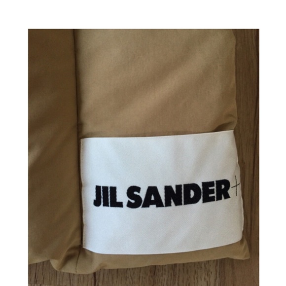 ★100% Authentic!! Org.$440 JIL SANDER Beige Down Scarf★ - Picture 6 of 8